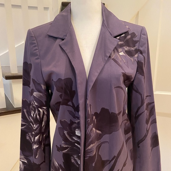LAST CHANCE!! NWT! Reg $378 - Floral Print Blazer Size 4 - Picture 5 of 11